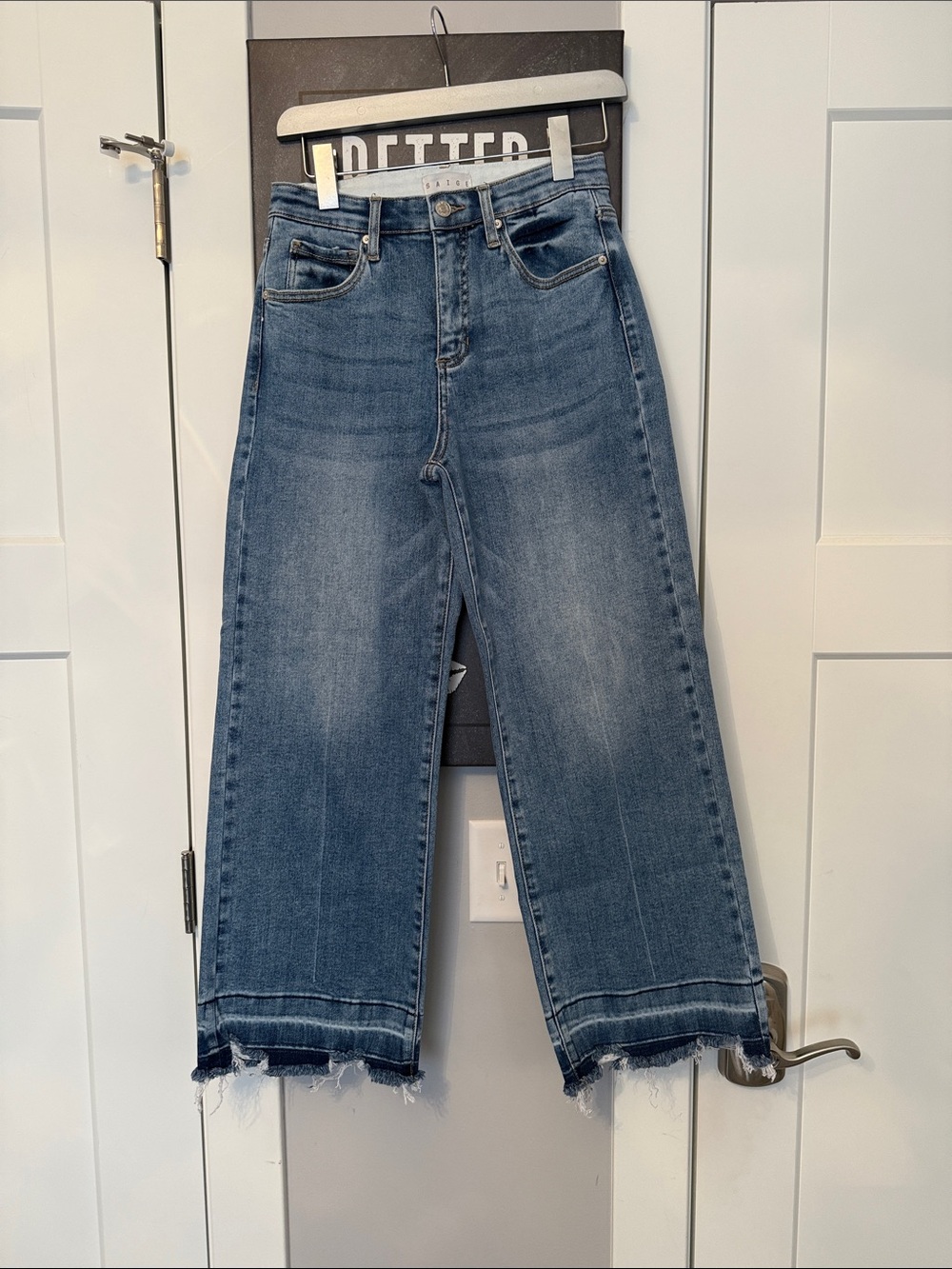 Saige LA sz. 27 High-Rise Wide Leg Crop Jeans in Medium Blue - Women